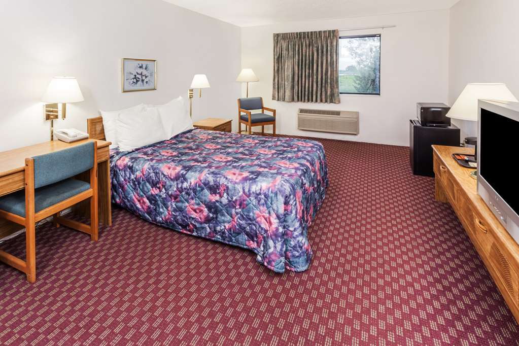 Super 8 By Wyndham Hebron Lowell Area Cameră foto