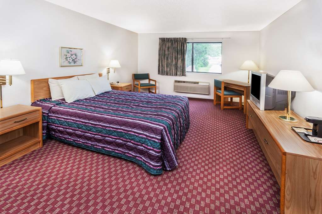 Super 8 By Wyndham Hebron Lowell Area Cameră foto